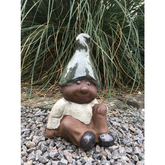  Have-Nisse-Gnom-Siddende-Med-Grøn-Hue 