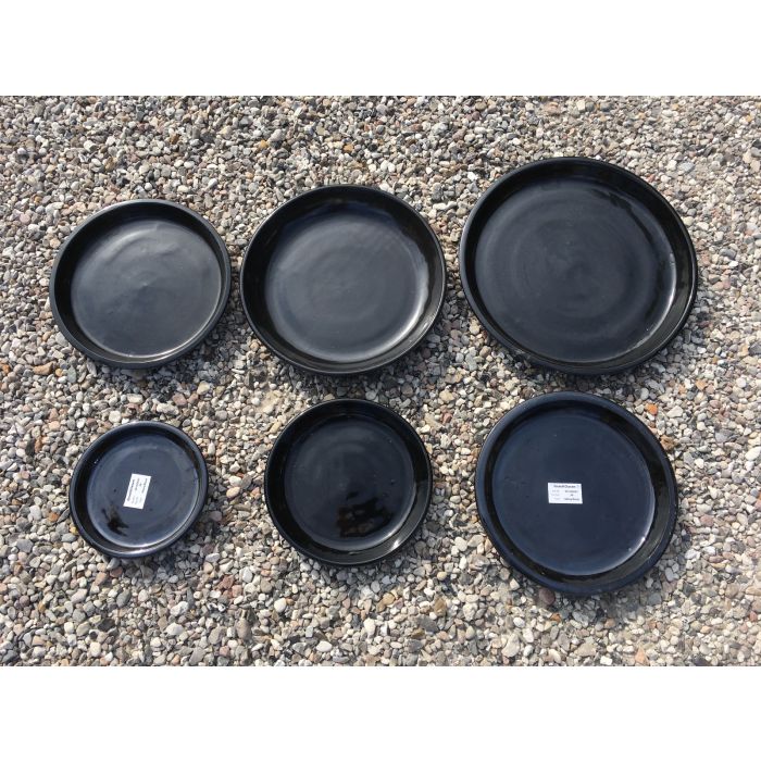 Underskåle-til-krukker-blank-sort