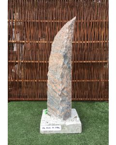 Granit søjle enkelt brun monteret på beton sokkel nummer 19016